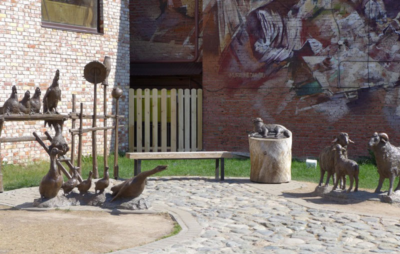 Скульптура Казанское подворье во дворе татарской слободы